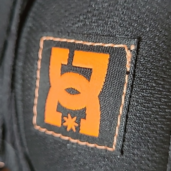 Skateboard sneakers new without tags,never been worn - Picture 8 of 10